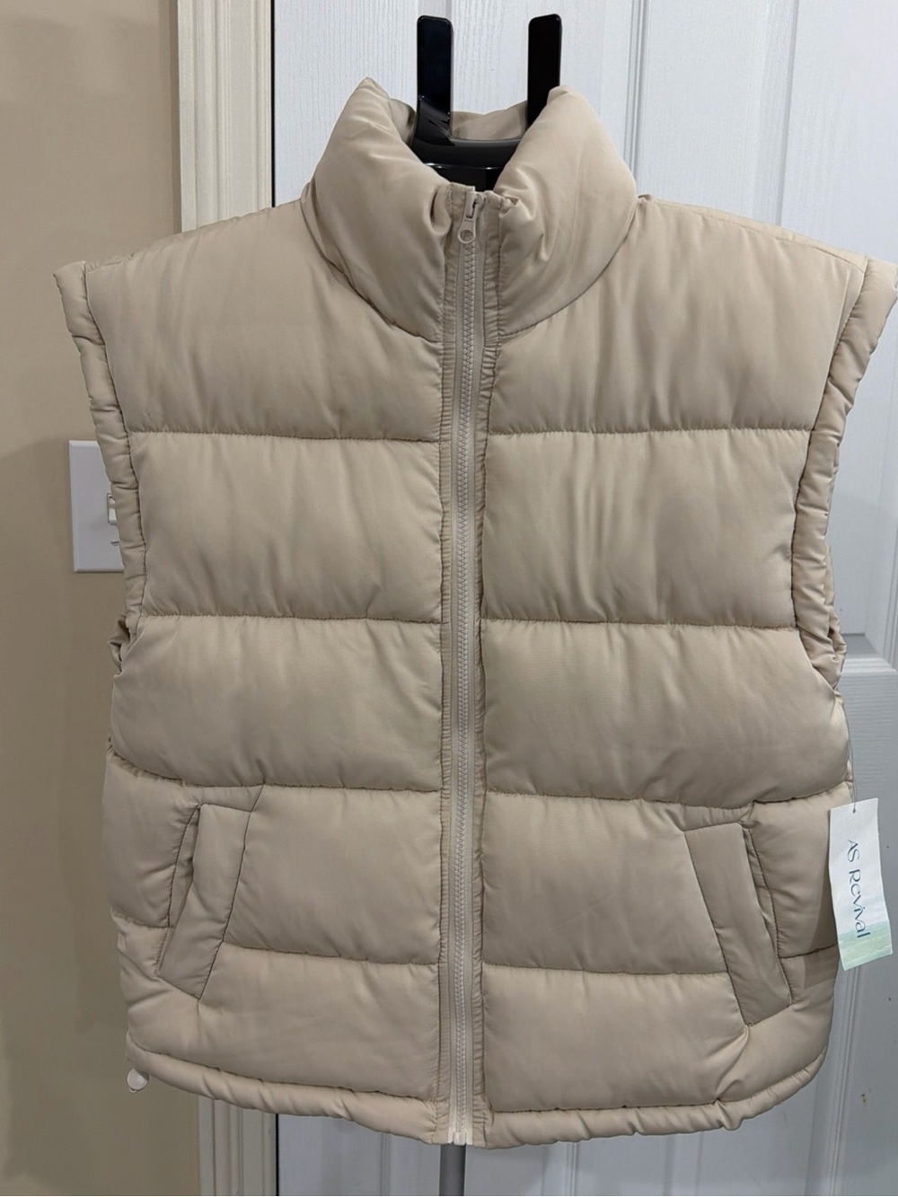 Altar’d State Revival Women’s High Neck Zip Up Puffer Vest Ivory Size Medium